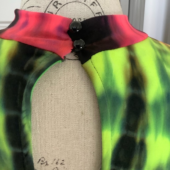 🌈 Florescent Tie-dye Midi Dress 🌈 - Picture 6 of 9